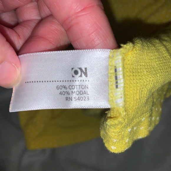Old navy Y2K 2000’s Yellow Polka Dot Henley button v neck modal thermal size s - Picture 5 of 7
